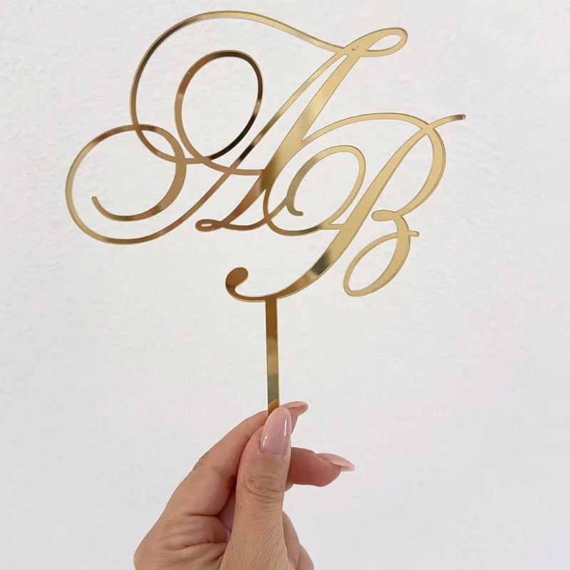 Cake topper iniziali elegante oro