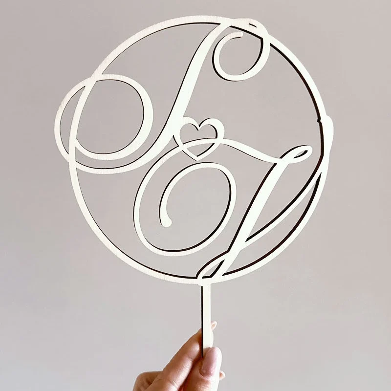 cake topper iniziali cerchio cuore